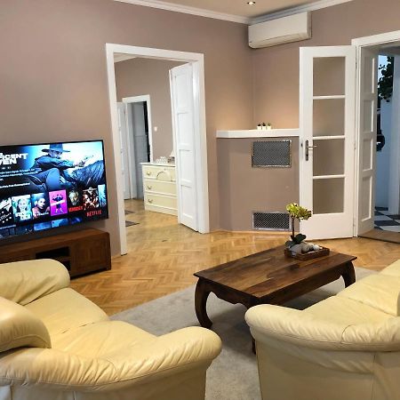 Margareta Apartman Pecs Exterior photo