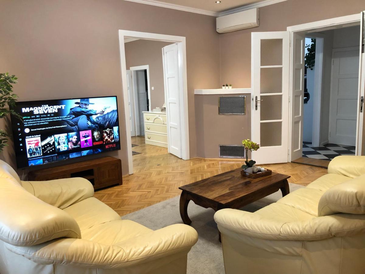 Margareta Apartman Pecs Exterior photo