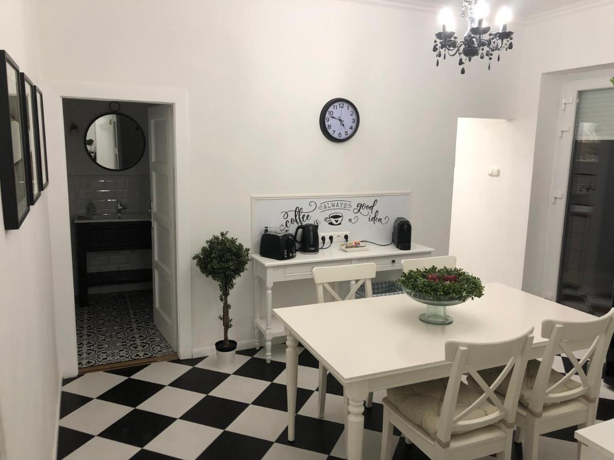 Margareta Apartman Pecs Exterior photo